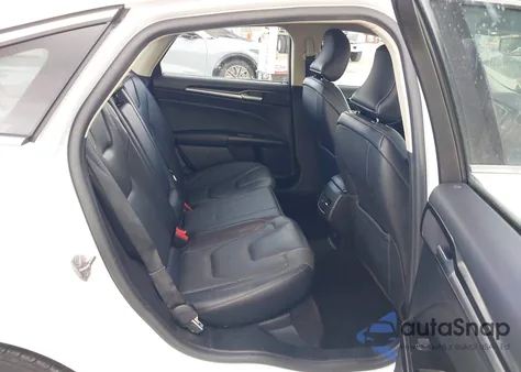 2019 Ford Fusion Hybrid Titanium from USA, damaged, VIN 3FA6P0RUXKR259292